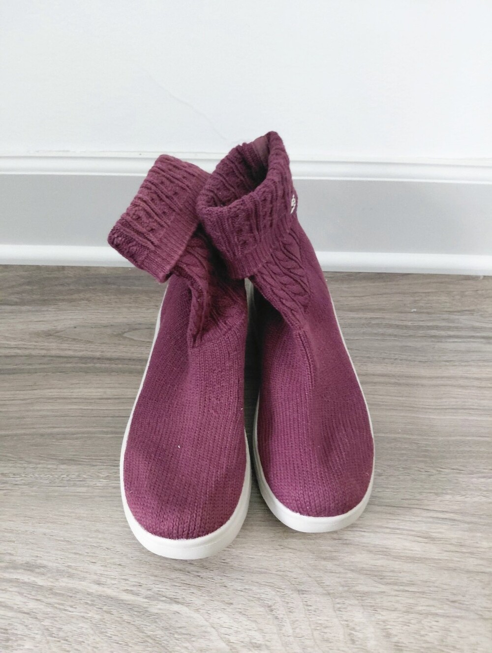 Skechers Knit Sock Boots in Burgundy